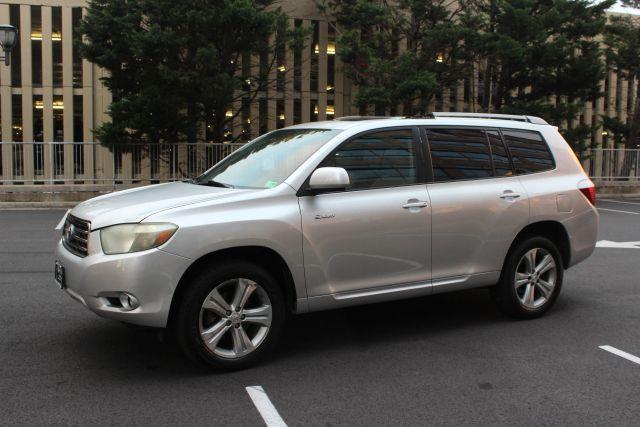 used 2008 Toyota Highlander car, priced at $7,750