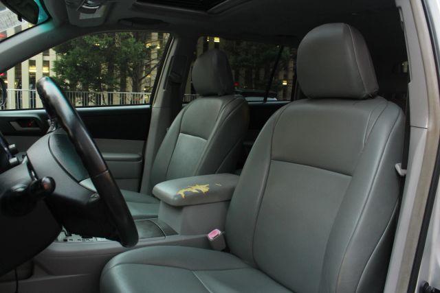 used 2008 Toyota Highlander car, priced at $7,750