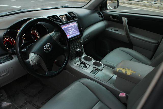 used 2008 Toyota Highlander car, priced at $7,750