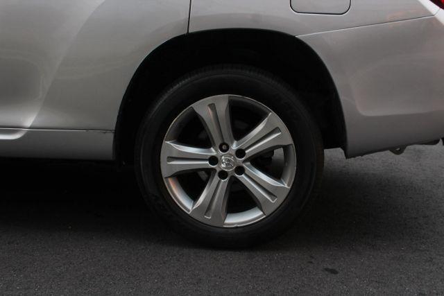 used 2008 Toyota Highlander car, priced at $7,750