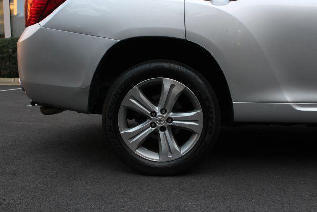 used 2008 Toyota Highlander car, priced at $7,750