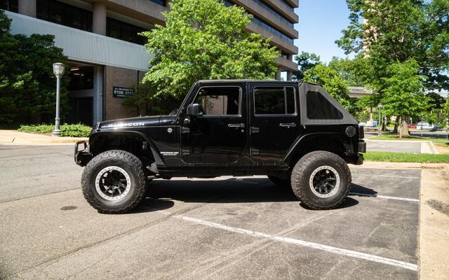 used 2015 Jeep Wrangler Unlimited car, priced at $17,950