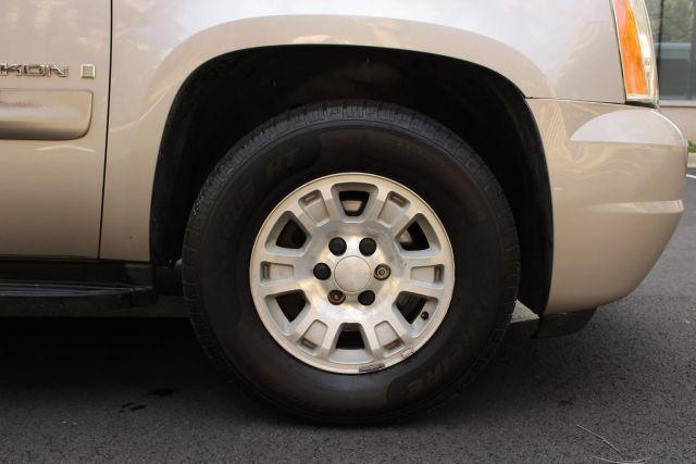 used 2007 GMC Yukon car, priced at $8,950