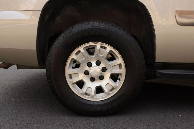 used 2007 GMC Yukon car, priced at $8,950