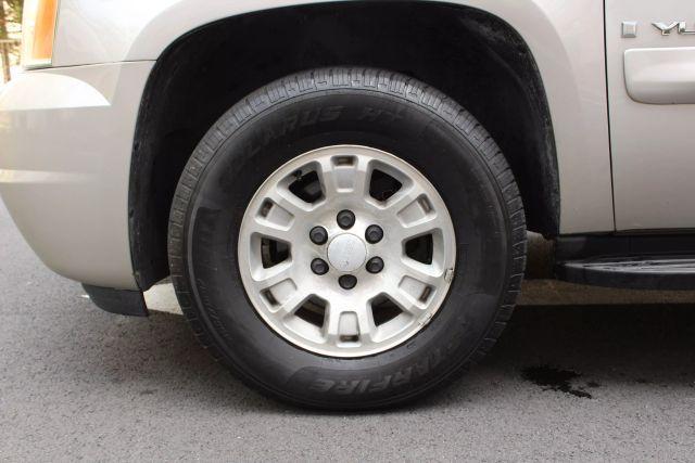 used 2007 GMC Yukon car, priced at $8,950
