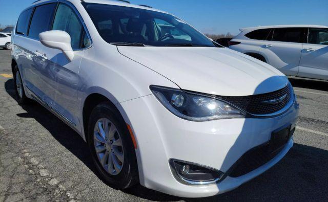 used 2017 Chrysler Pacifica car, priced at $10,950