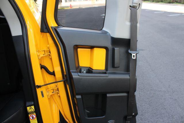 used 2007 Toyota FJ Cruiser car, priced at $15,250