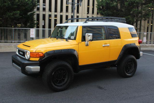 used 2007 Toyota FJ Cruiser car, priced at $15,250