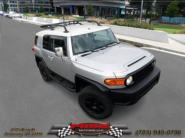 used 2007 Toyota FJ Cruiser car, priced at $10,450