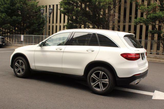used 2019 Mercedes-Benz GLC 300 car, priced at $17,450