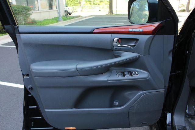 used 2009 Lexus LX 570 car, priced at $14,450