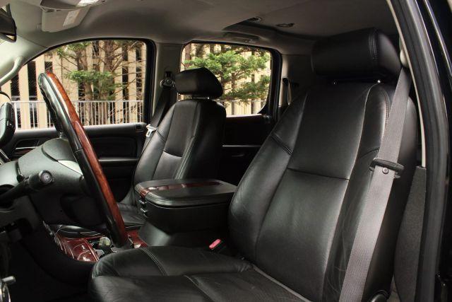 used 2008 Cadillac Escalade ESV car, priced at $10,450