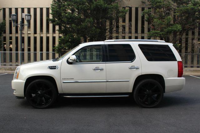 used 2011 Cadillac Escalade car, priced at $14,500