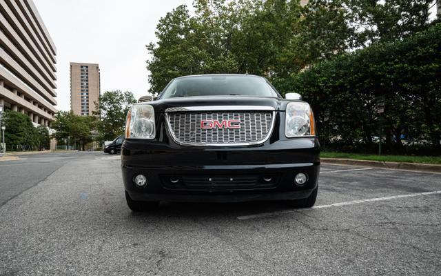 used 2009 GMC Yukon XL car, priced at $9,450