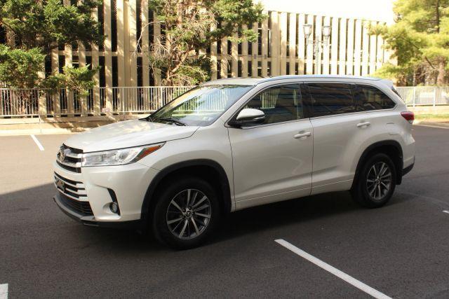 used 2017 Toyota Highlander car, priced at $18,950