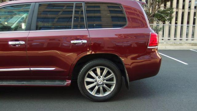 used 2011 Lexus LX 570 car, priced at $17,450