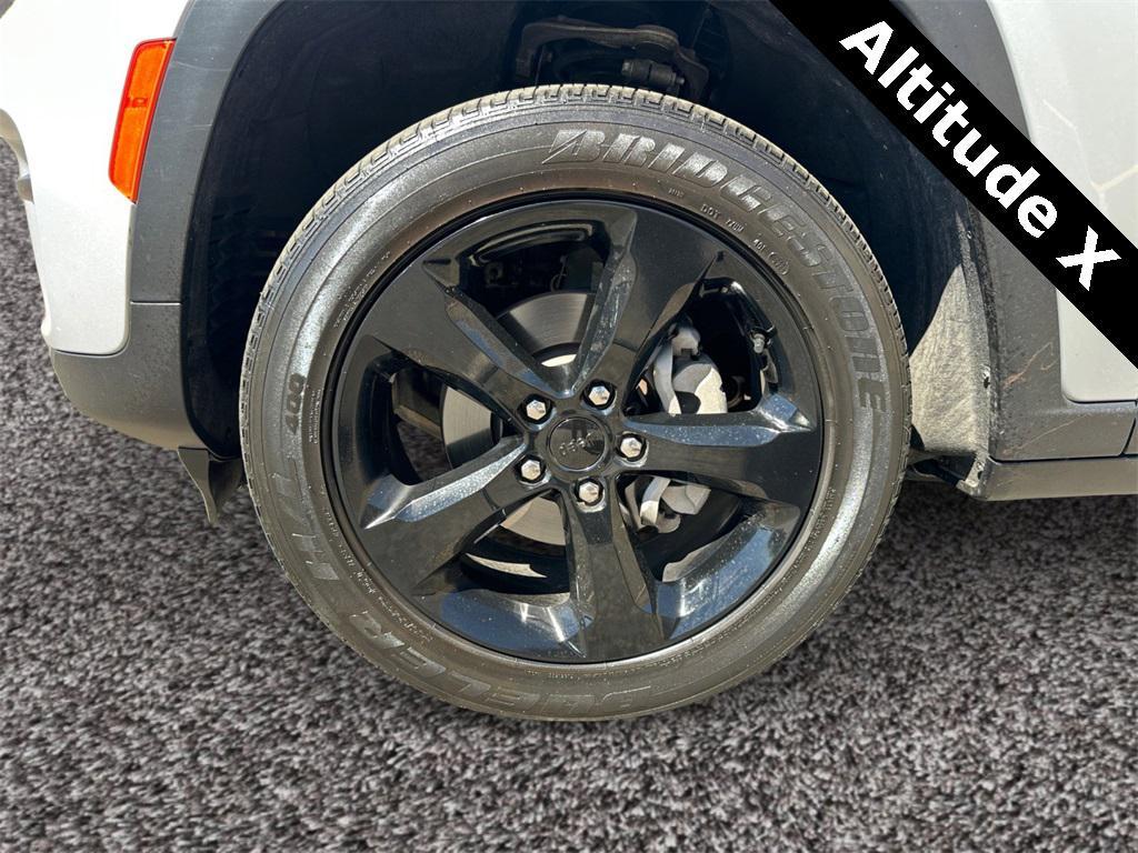 used 2023 Jeep Grand Cherokee car, priced at $26,408