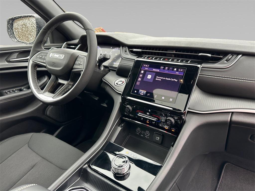 new 2025 Jeep Grand Cherokee L car, priced at $46,915