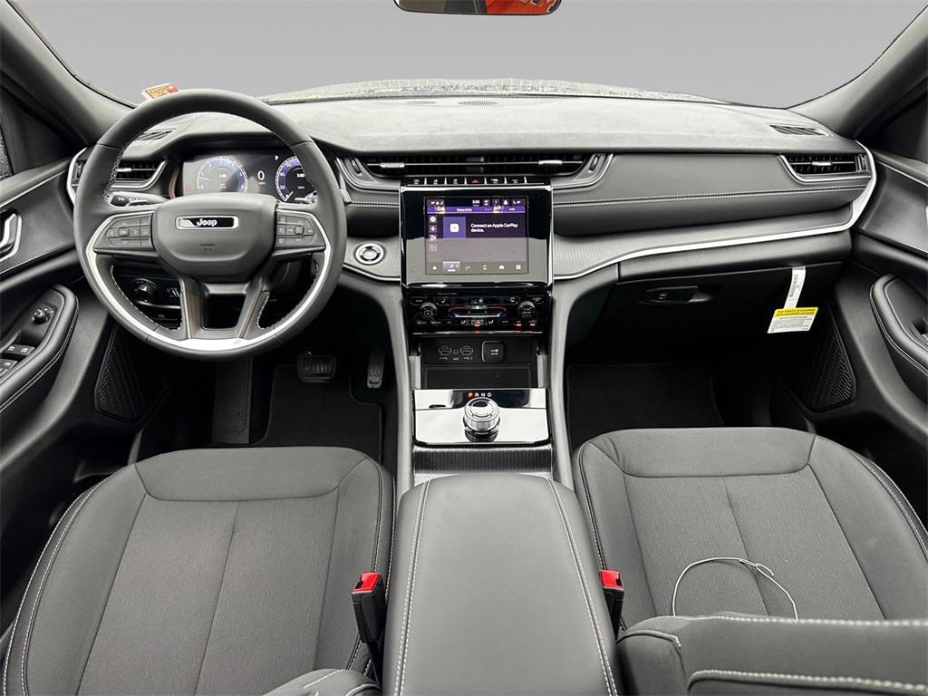 new 2025 Jeep Grand Cherokee L car, priced at $46,915