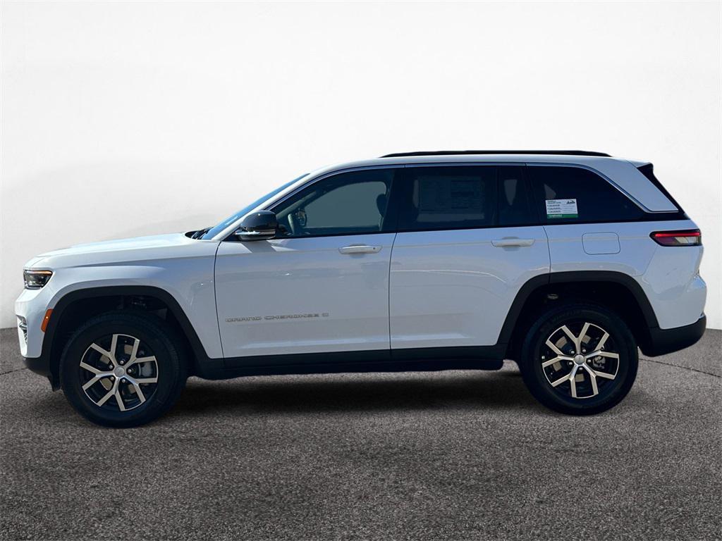 new 2025 Jeep Grand Cherokee car, priced at $45,645