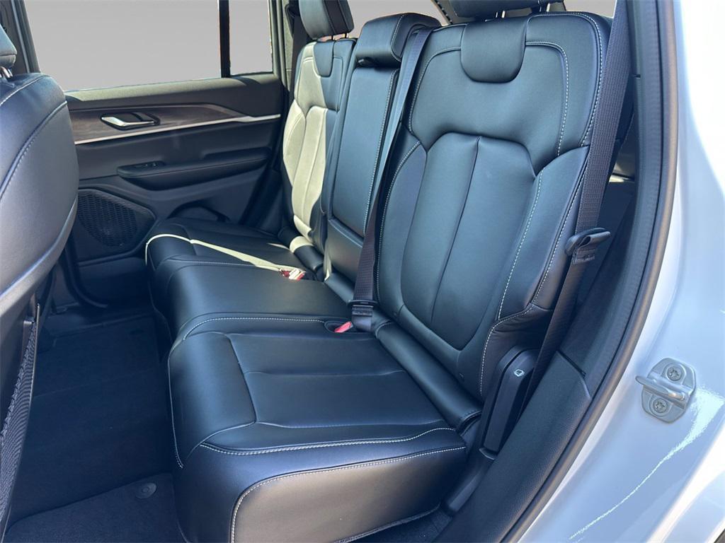 new 2025 Jeep Grand Cherokee car, priced at $45,645