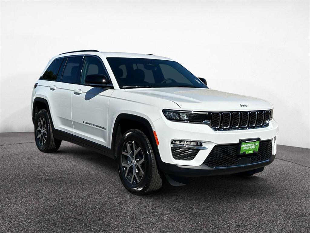 new 2025 Jeep Grand Cherokee car, priced at $45,645