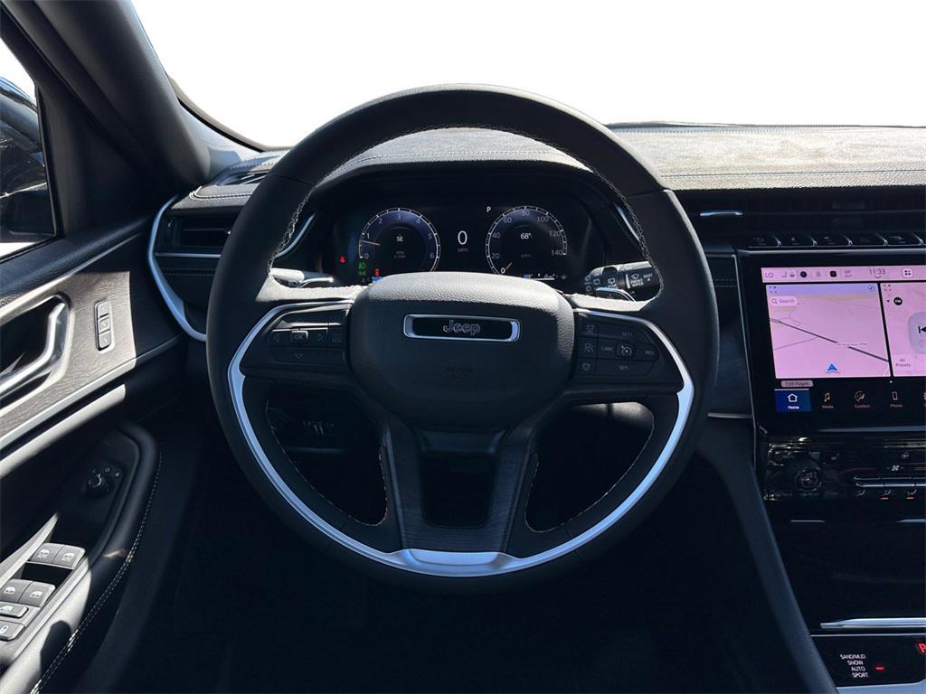 new 2025 Jeep Grand Cherokee car, priced at $45,645