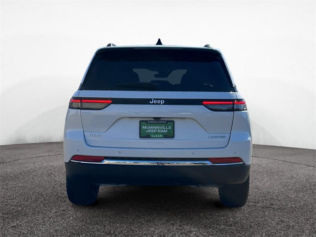 new 2025 Jeep Grand Cherokee car, priced at $45,645