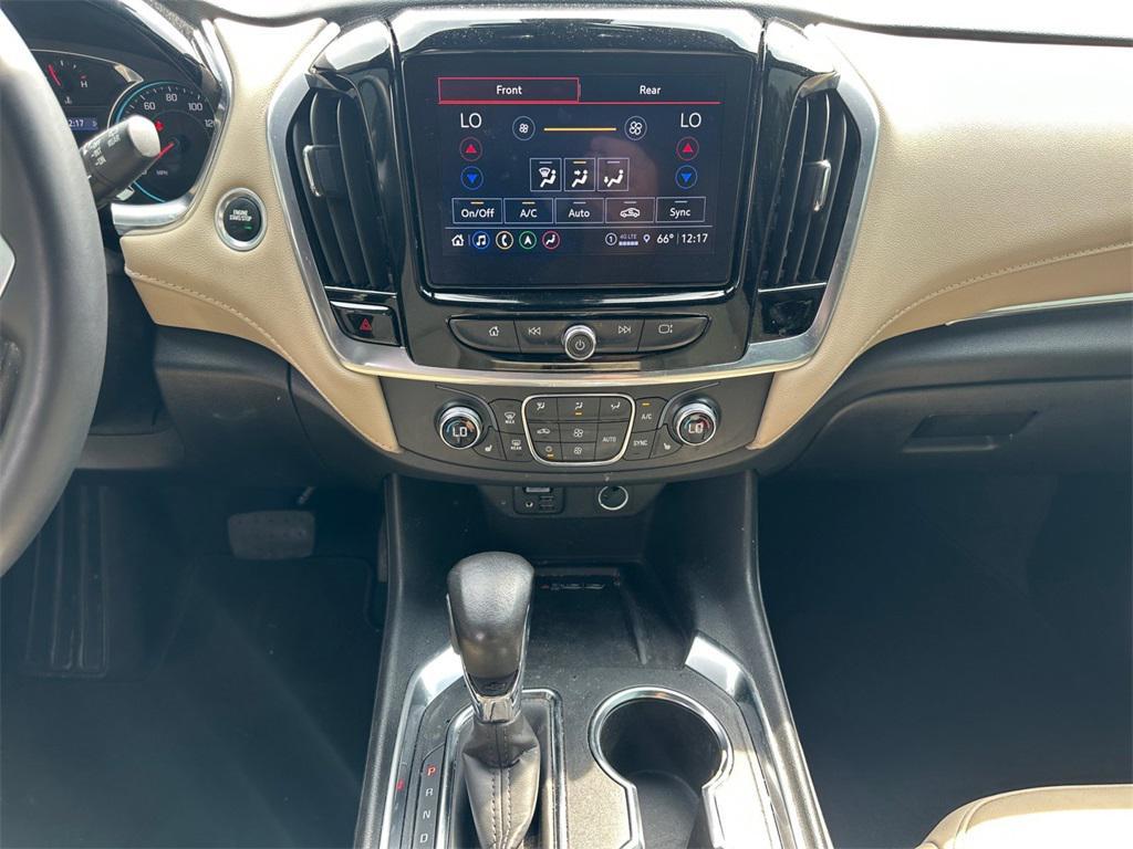used 2022 Chevrolet Traverse car, priced at $31,798
