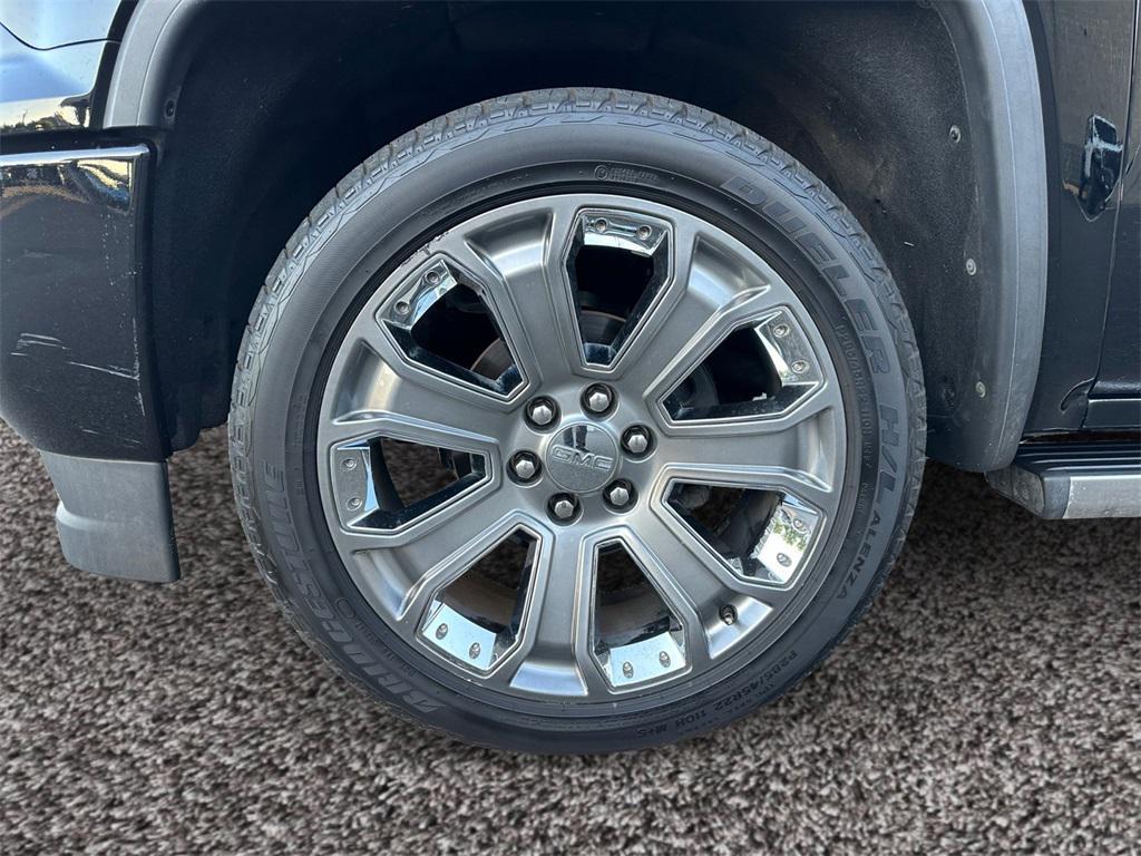 used 2018 GMC Sierra 1500 car, priced at $34,609