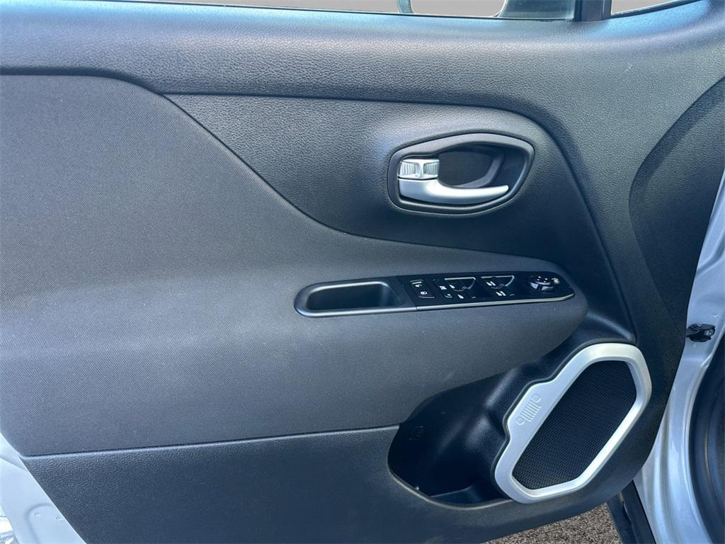 used 2021 Jeep Renegade car, priced at $20,338