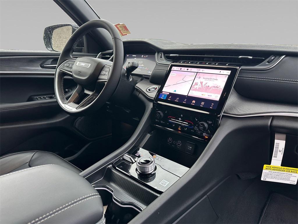 new 2025 Jeep Grand Cherokee car, priced at $46,240