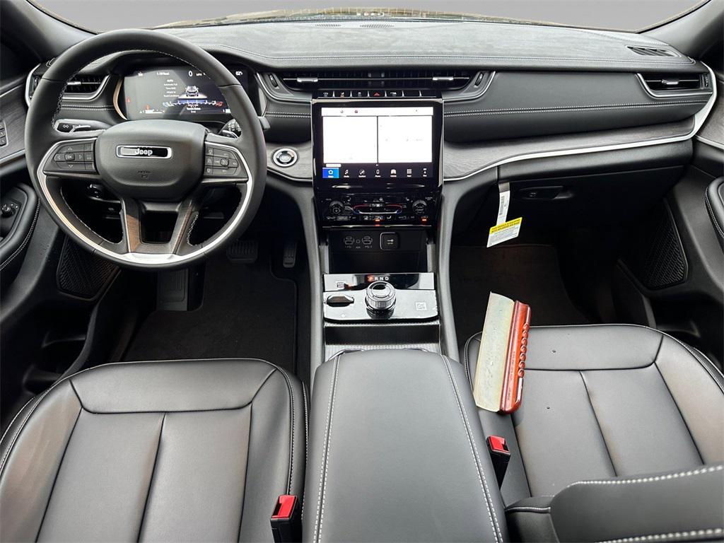 new 2025 Jeep Grand Cherokee car, priced at $46,240