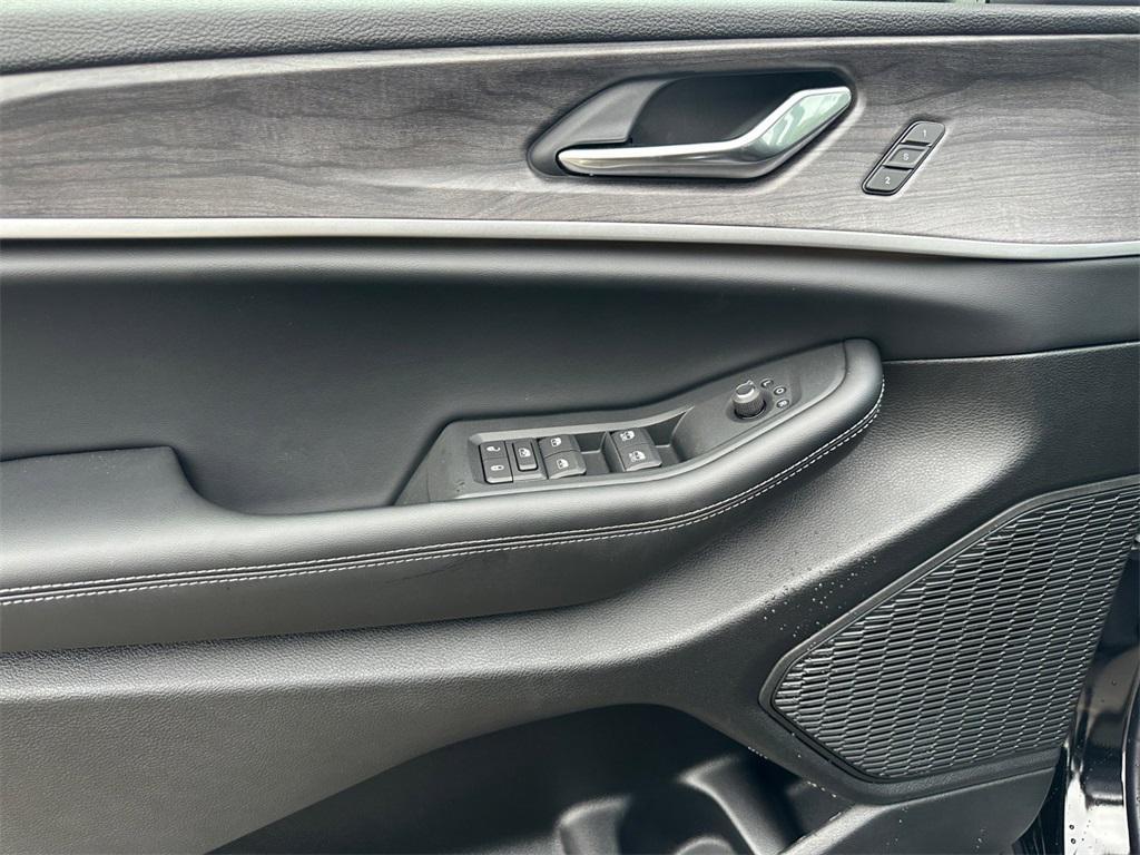 new 2025 Jeep Grand Cherokee car, priced at $46,240