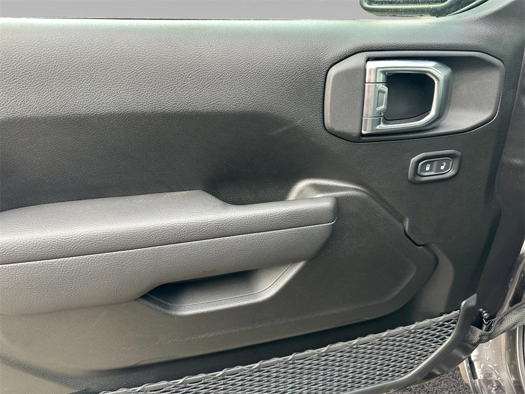 new 2025 Jeep Wrangler car, priced at $35,316