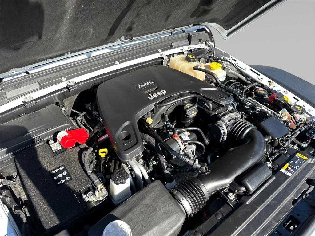 used 2021 Jeep Wrangler Unlimited car, priced at $35,744