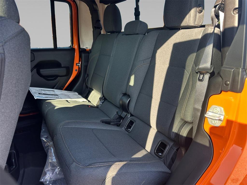new 2025 Jeep Gladiator car, priced at $53,983