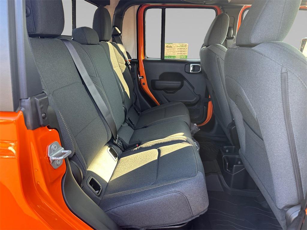 new 2025 Jeep Gladiator car, priced at $53,983