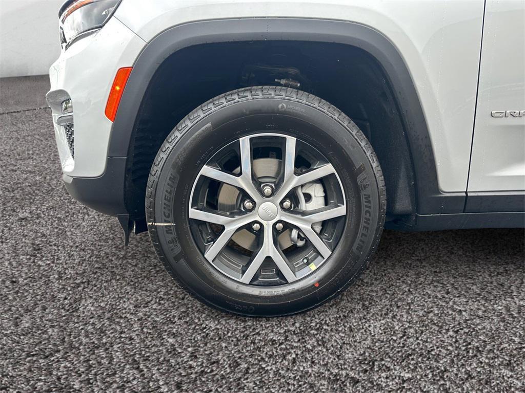 new 2025 Jeep Grand Cherokee car, priced at $46,240