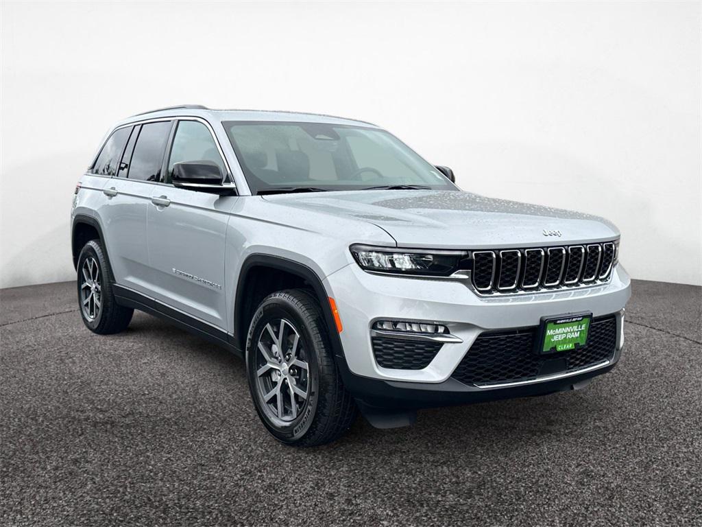 new 2025 Jeep Grand Cherokee car, priced at $46,240