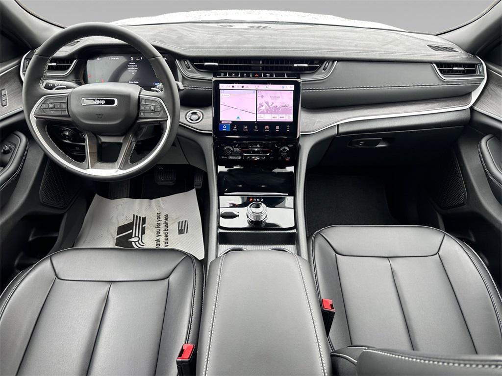 new 2025 Jeep Grand Cherokee car, priced at $46,240