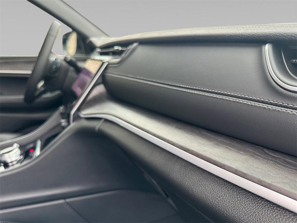 new 2025 Jeep Grand Cherokee car, priced at $46,240