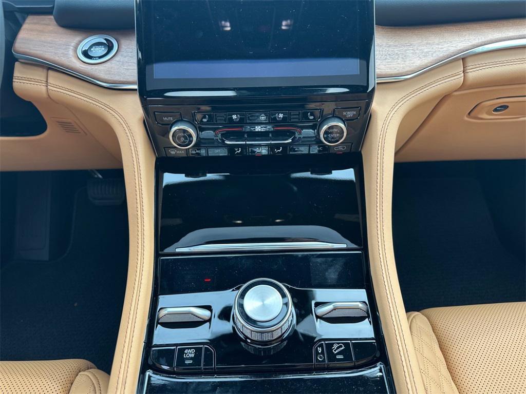 new 2025 Jeep Grand Cherokee car, priced at $62,785