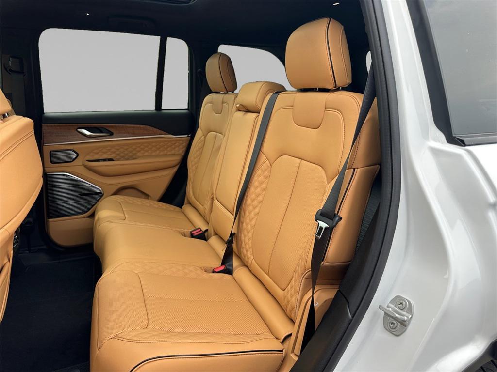 new 2025 Jeep Grand Cherokee car, priced at $62,785