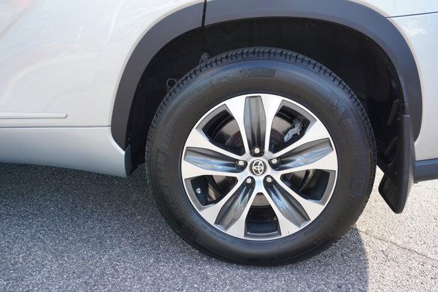 used 2022 Toyota Highlander car, priced at $37,895