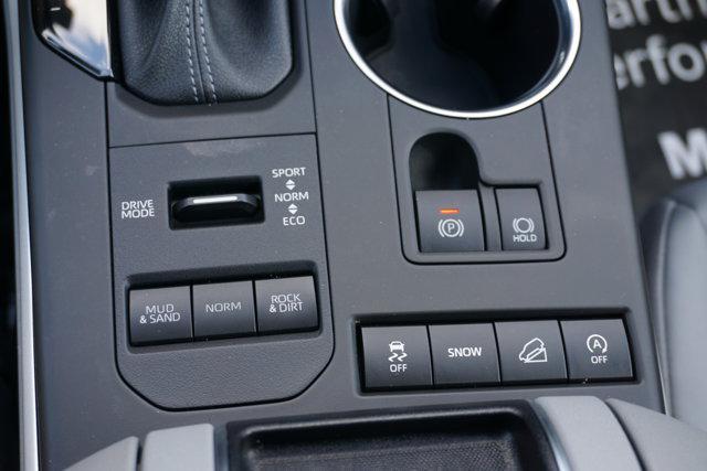 used 2022 Toyota Highlander car, priced at $37,895