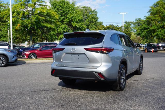 used 2022 Toyota Highlander car, priced at $37,895