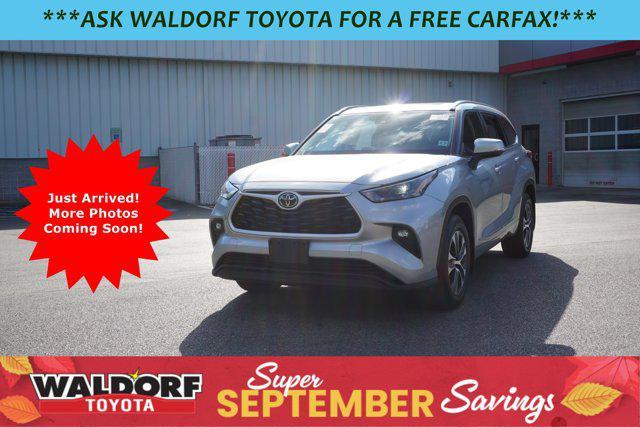 used 2022 Toyota Highlander car, priced at $37,895