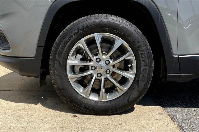 used 2021 Jeep Cherokee car, priced at $22,850