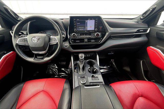 used 2022 Toyota Highlander car, priced at $39,795